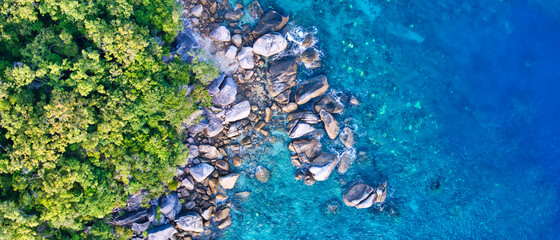 Rainforest, rocks and corals - Fitzroy Island