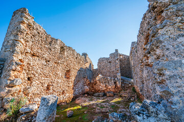 The ancient city of Lyrboton Kome, located in the Kepez on a hill in Varsak, discovered in 1910, an important olive oil production center in the region and had close ties to Perge, Antalya