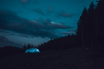 tent at night in the mountains