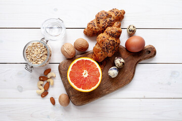 Organic food: grapefruit, eggs, cereals, nuts, 