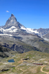 Fototapeta na wymiar Matterhorn mountain and Riffelsee