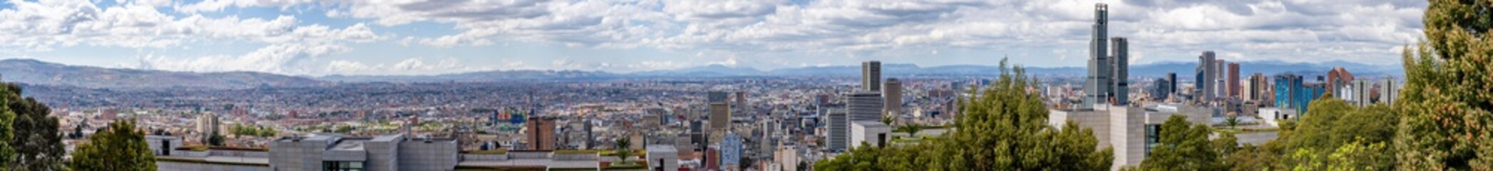 Panorama sur Bogota depuis les hauteurs l'Université Externado de Colombie