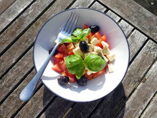 Tomaten Schafskäse Salat