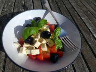 Tomaten Schafskäse Salat