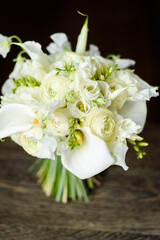 bouquet of white flowers