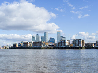 Naklejka premium River Thames and Canary Wharf skyline, London, UK
