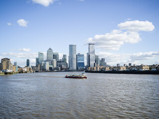 Fototapeta premium River Thames and Canary Wharf skyline, London, UK