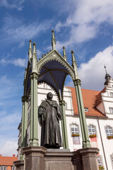 Melanchthon-Denkmal vor dem historischen Rathaus in der Lutherstadt Wittenberg, Sachsen-Anhalt