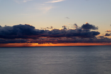 Naklejka premium sunset over the sea