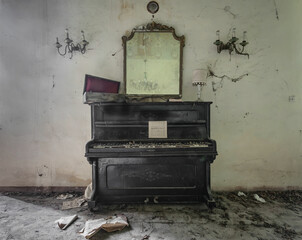 Old abandoned piano