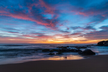 Obraz na płótnie Canvas High cloud beautiful dawn at the beach