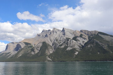 Fototapeta na wymiar Beautiful Mountains in Banff Alberta