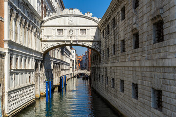 Obraz premium The Bridge of Sighs (Ponte dei Sospiri), one of the most iconic landmarks of Venice, Italy
