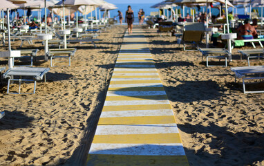 Fototapeta na wymiar the beaches fill up with the arrival of summer
