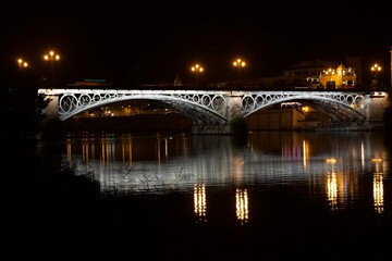 Fototapeta na wymiar Puente de Triana, Sevilla