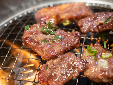 ロースターで焼くジューシーな和牛焼肉【ハラミ】