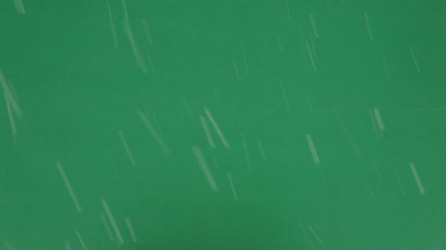 CHUTE DE NEIGE isolée sur fond vert