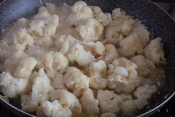 Cauliflower in yogurt