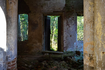 Fototapeta na wymiar old abandoned church in the woods