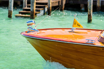 water taxi in venecia