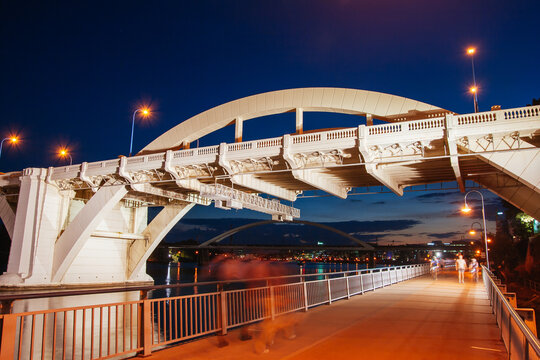 William Jolly Bridge And Brisbane Skyline Australia