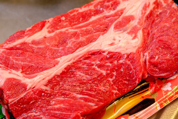 調理前のステーキ(生肉)