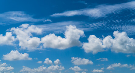 Naklejka na ściany i meble Cloud sky beautiful with white clouds fluffy and blue background on daylight.
