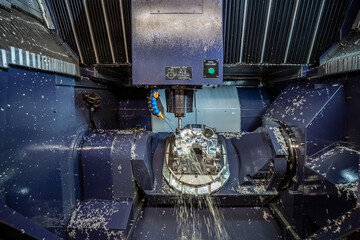 Liquid-cooled cnc milling Machine Sharpens High-complexity aluminum parts