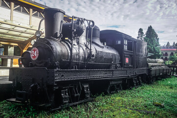 Fototapeta na wymiar Old train in Alishan Natural Park