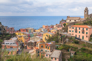 Fototapeta na wymiar The village of Vernazza, a popular seaside tourist destination that makes up one of the five villages that make up Cinque Terre on the Ligurian coast.
