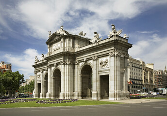 Obraz premium Puerta de Alcala - Alcala Gate in Madrid. Spain
