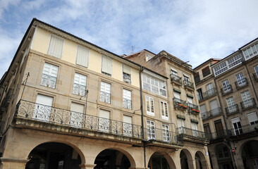 Fototapeta na wymiar Edificios en la Plaza Mayor - Praza Maior de Ourense Orense, Galicia, España