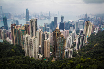 Fototapeta na wymiar hong kong city and its bay from far away 