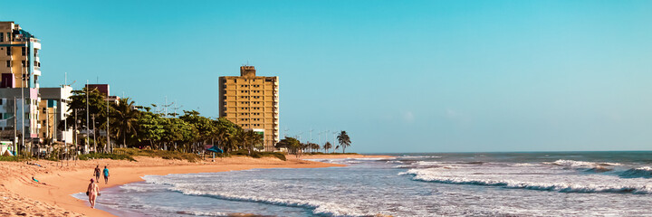 PRAIA DO BARROTE EM JACARAIPE, SERRA, ES, BRASIL.