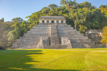 Fototapeta na wymiar Temple of the Inscriptions in ancient Mayan city of Palenque in Yucatan, Mexico