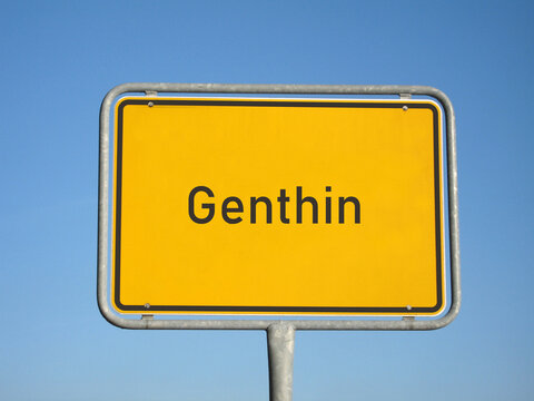 Ortsschild Genthin