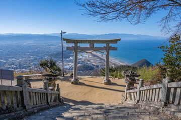 高屋神社 - 天空の鳥居