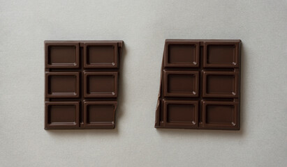 The chocolate bar that it was broken. Chocolate, cacao, valentine, sweets, broken heart, etc. 割れた板チョコ。チョコレート、ショコラ、カカオ、バレンタイン、スイーツ、失恋など