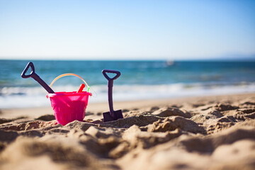 Strandspielzeug am Strand