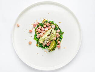 salad with tuna and chuka