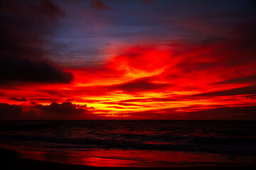 Naklejka na ściany i meble Sunrise over Sandy Beach, a beach on the South Shore of Oahu in Hawaii 