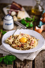 Pasta with rabbit liver and tomato  sauce..style rustic