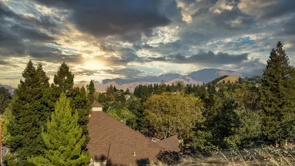 Fototapeten View from the height of Walnut Creek, California. Scenic view of the mountains against the sky. © Volodymyr