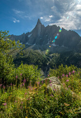 Le Dru majestueux au-dessus de la Mer de Glace à Chamonix-Mont-Blanc,  Alpes, France