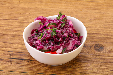 Pickled red cabbage with herbs