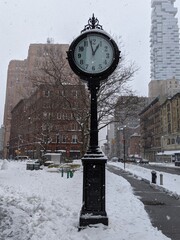Fototapeta na wymiar 1910 Clock Chambers St New York