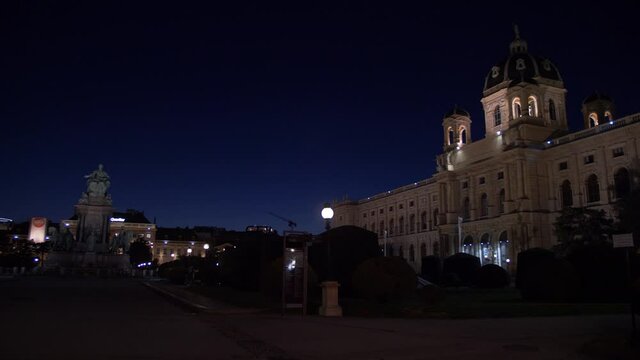 Maria theresien Square uin Vienna at night