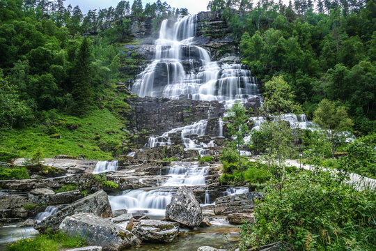 Tvindefossen, Trollafossen, Wasserfall Kaskaden Norwegen