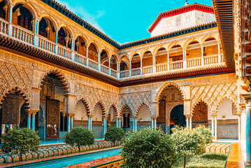 Obraz premium Panoramic view of inner patio- Maidens Courtyard ( Patio De Las