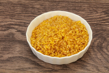 Vegetarian cuisine - dry bulgur for cooking